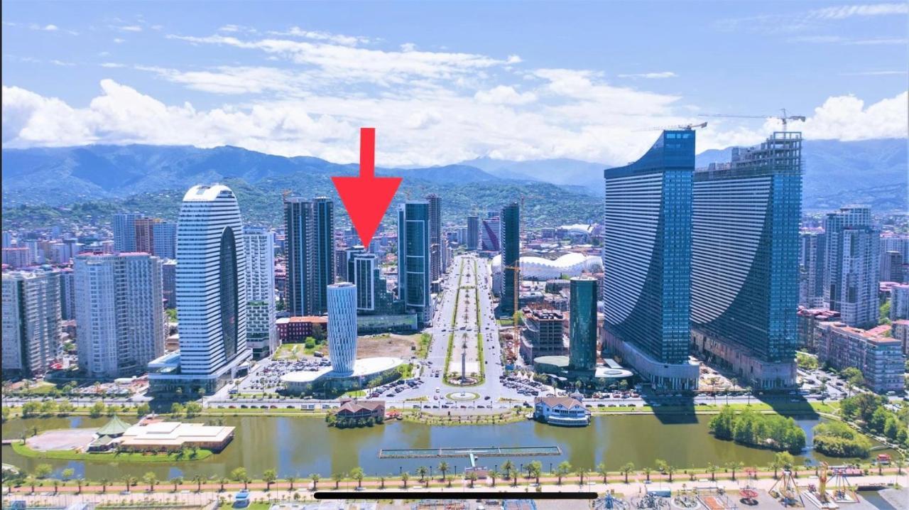 Ramada Skytower Lägenhet Batumi Exteriör bild